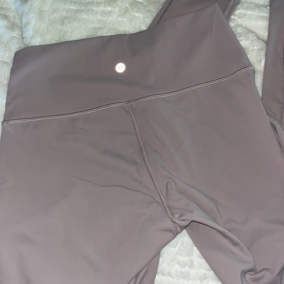 Lilac lululemon leggings - Picture 3 of 6
